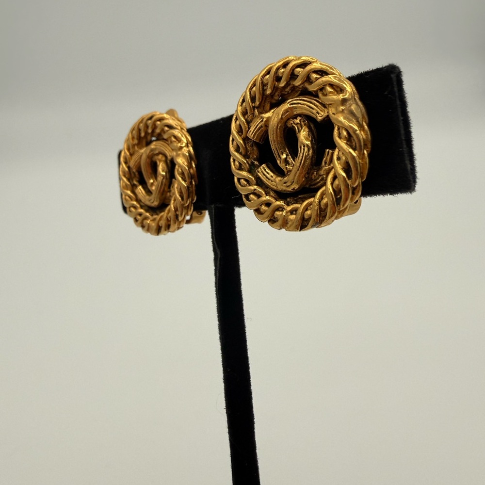 Chanel Gold Interlocking Clip Earrings - Picture 6 of 9